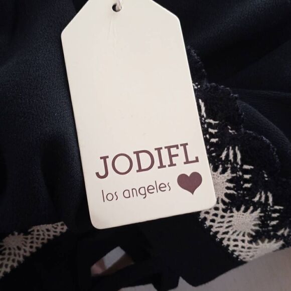 JODIFL BLACK BELL SLEEVE PEASANT TOP SZ.S NWT - Picture 7 of 9